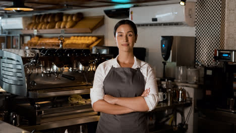 Barista-Schaut-In-Die-Kamera