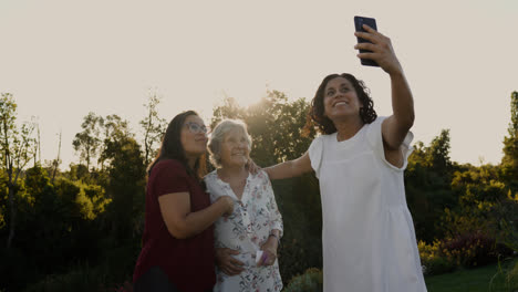 Familia-Tomando-Selfie