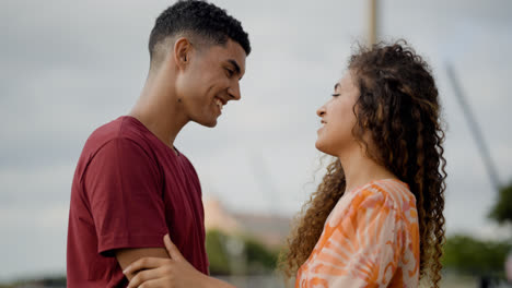 Couple-hugging-outside