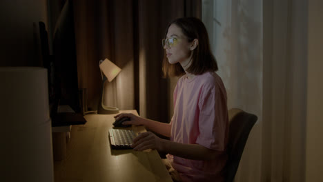 Girl-using-personal-computer