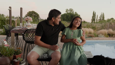 Dad-and-daughter-singing