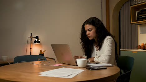 Young-woman-working-at-home