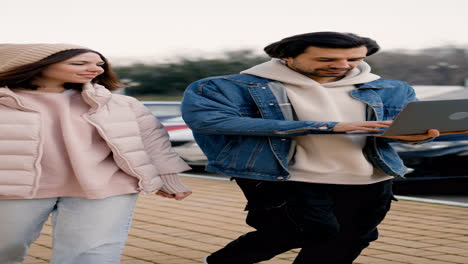 Couple-walking-on-the-street