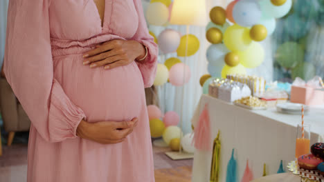 Close-up-of-a-baby-bump