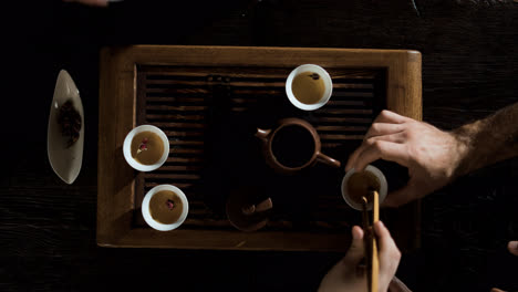 People-at-the-tea-ceremony