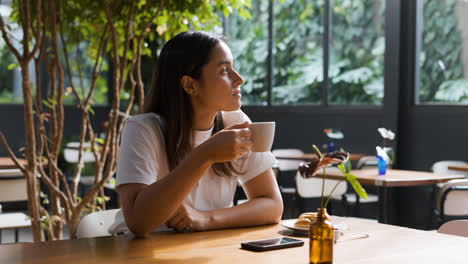 Woman-drinking-coffee