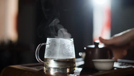 Steaming-tea-in-glass-cup