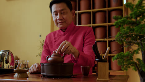 Asian-tea-master