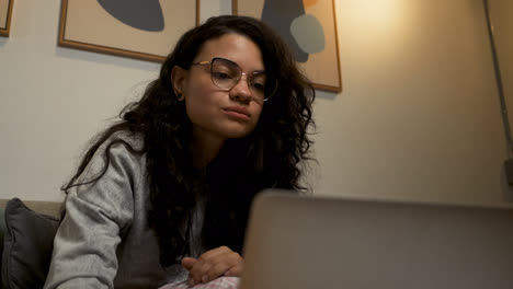 Young-woman-working-at-home