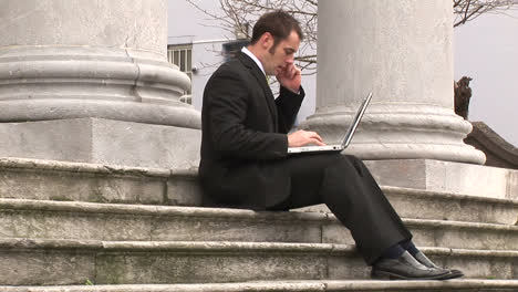 Businessmen-working-outside