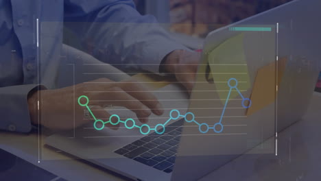 Animation-Der-Statistischen-Datenverarbeitung-Im-Mittelteil-Eines-Mannes,-Der-Im-Büro-Einen-Laptop-Benutzt