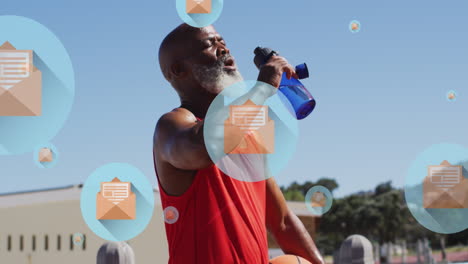 Animación-De-íconos-Sobre-Un-Anciano-Afroamericano-Cansado-Con-Agua-Potable-De-Baloncesto