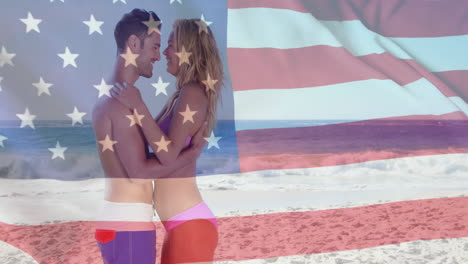 Animación-De-La-Bandera-De-Estados-Unidos-Sobre-Una-Pareja-Caucásica-En-La-Playa-En-Verano.