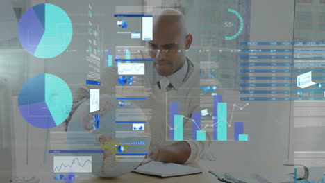 Animación-Del-Mercado-De-Valores-Y-Procesamiento-De-Datos-Con-Diagramas-Sobre-Un-Hombre-Birracial-Usando-Un-Globo