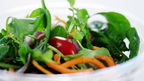 Fresh-salad-in-bowl