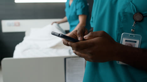 Nurse-using-phone