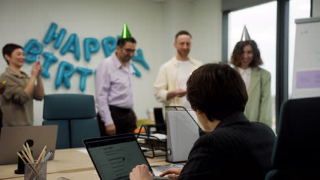 Birthday-party-at-the-office