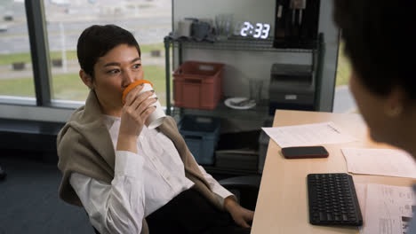 Woman-drinking-coffee