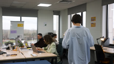 Leute-Im-Büro