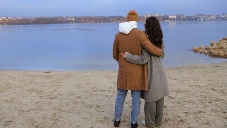 Couple-hugging-outside