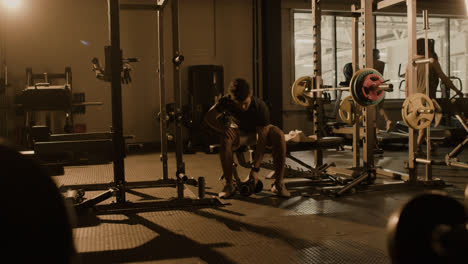 Hombre-En-El-Gimnasio