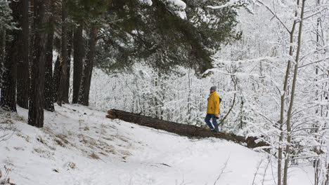 Photographer-on-the-snow