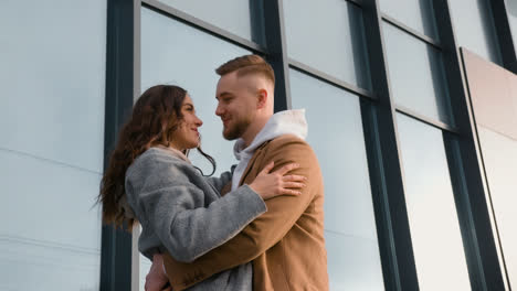 Couple-hugging-outside