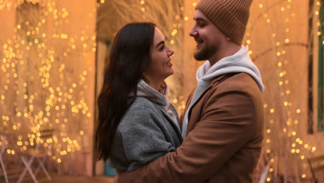 Couple-hugging-outside