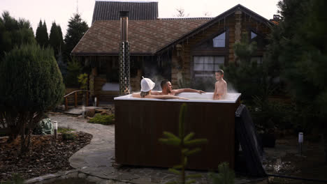 Outdoor-hot-tub