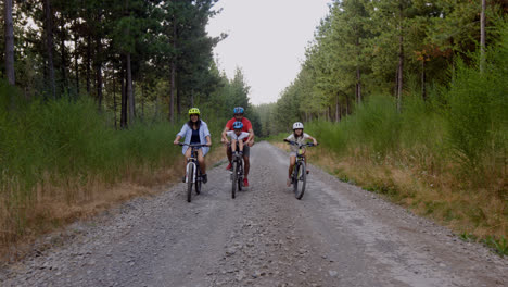 Family-riding-bike-outdoors