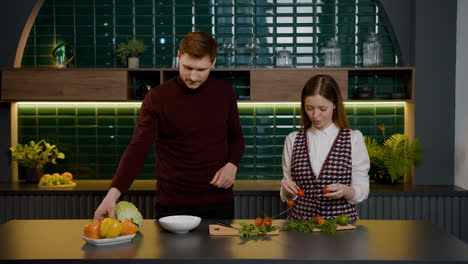 A-couple-cooking-together