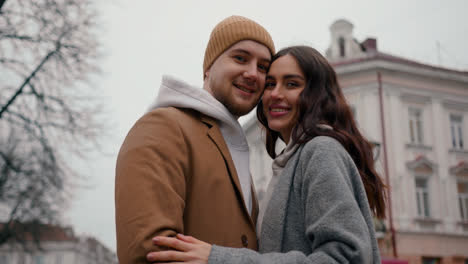 Couple-hugging-outside