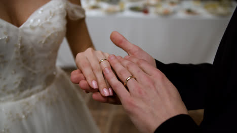 Wedding-hands