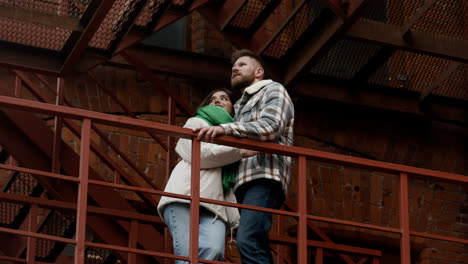 Couple-hugging-outside