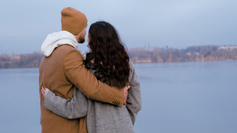 Couple-hugging-outside