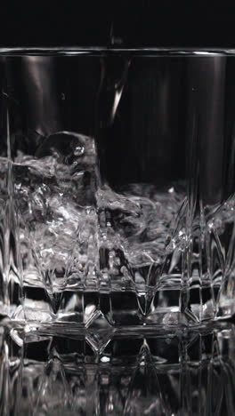 Glas-Mit-Wasser