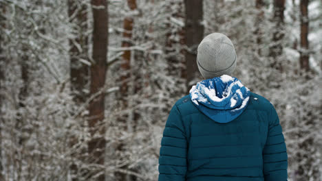 Fotograf-Auf-Dem-Schnee