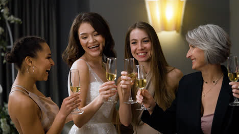 Bride-with-friends