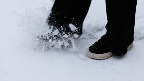 Fußspuren-Im-Schnee