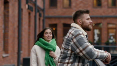 Couple-hugging-outside