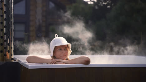 Outdoor-hot-tub