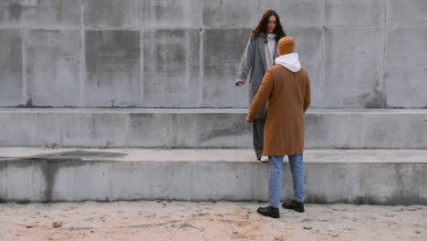 Couple-hugging-outside