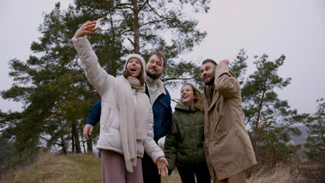 People-taking-a-selfie