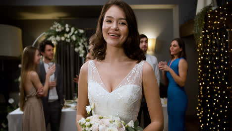 Bride-with-bouquet