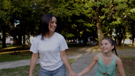 Mamá-E-Hija-En-Patines