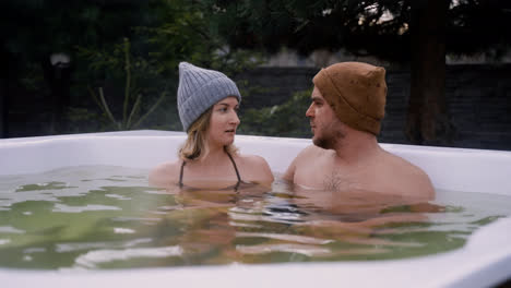 Pareja-En-Jacuzzi