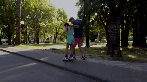 Little-girl-on-roller-skate