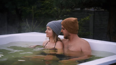 Pareja-En-Jacuzzi