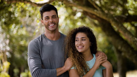 Couple-posing-outdoors