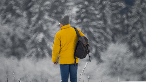 Backpacker-on-the-snow